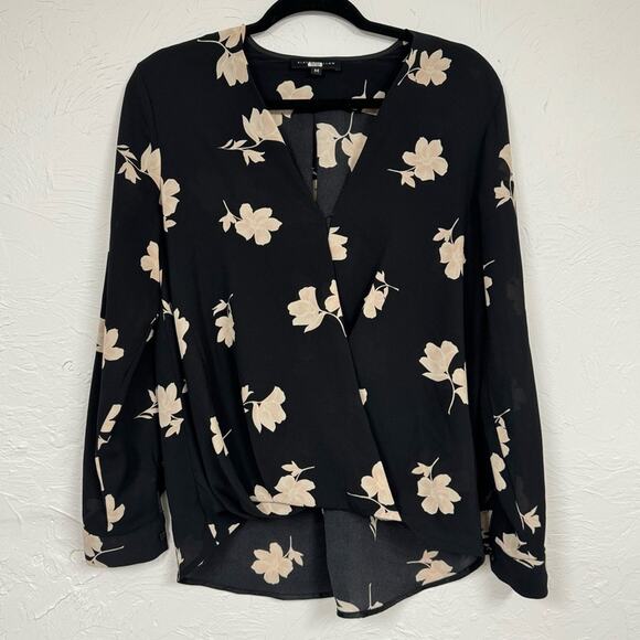 Willow & Clay Tops - Slate & Willow Black Large Floral Print Womens Blouse M Twist Hem Long Sleeve